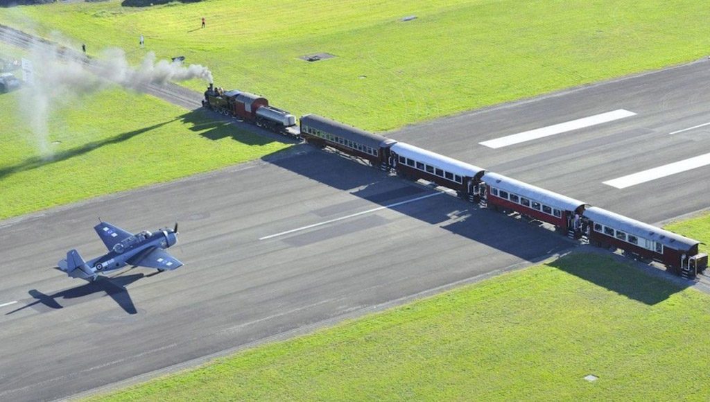 مطار (غسبورن) في نيوزيلندا