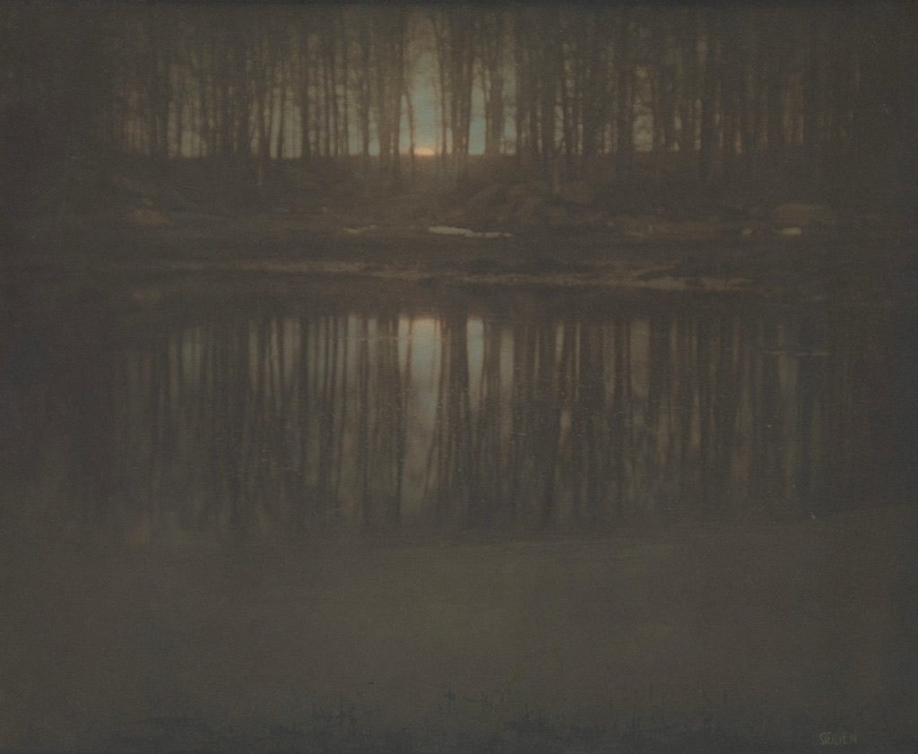 صورة: The Pond – Moonlight